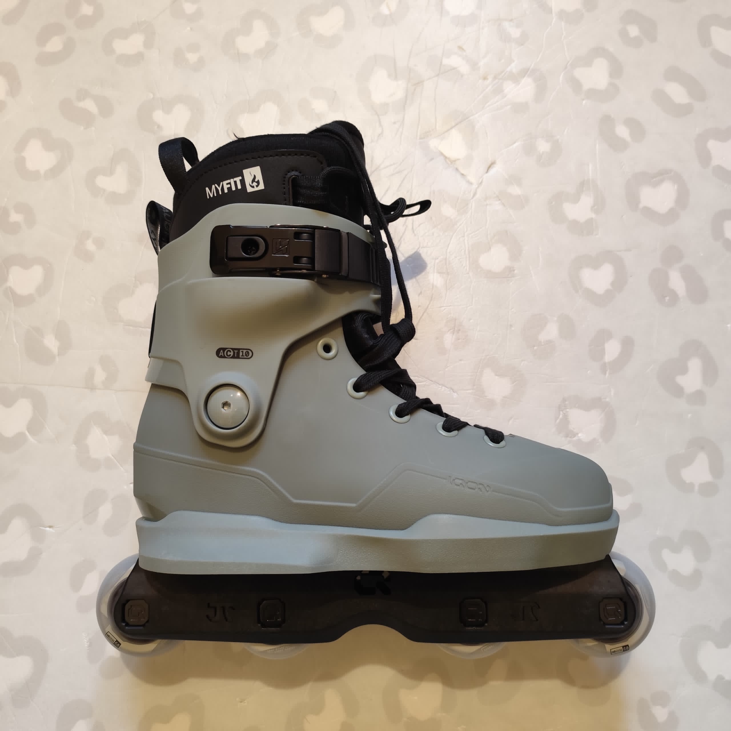 IQON - ACT AG Team All Grey Custom Aggressive Inline Skates