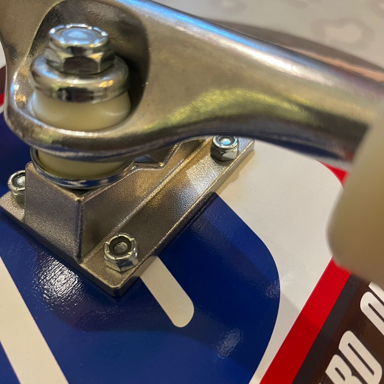 SIBLING - Snickers (7.75") Complete Skateboard