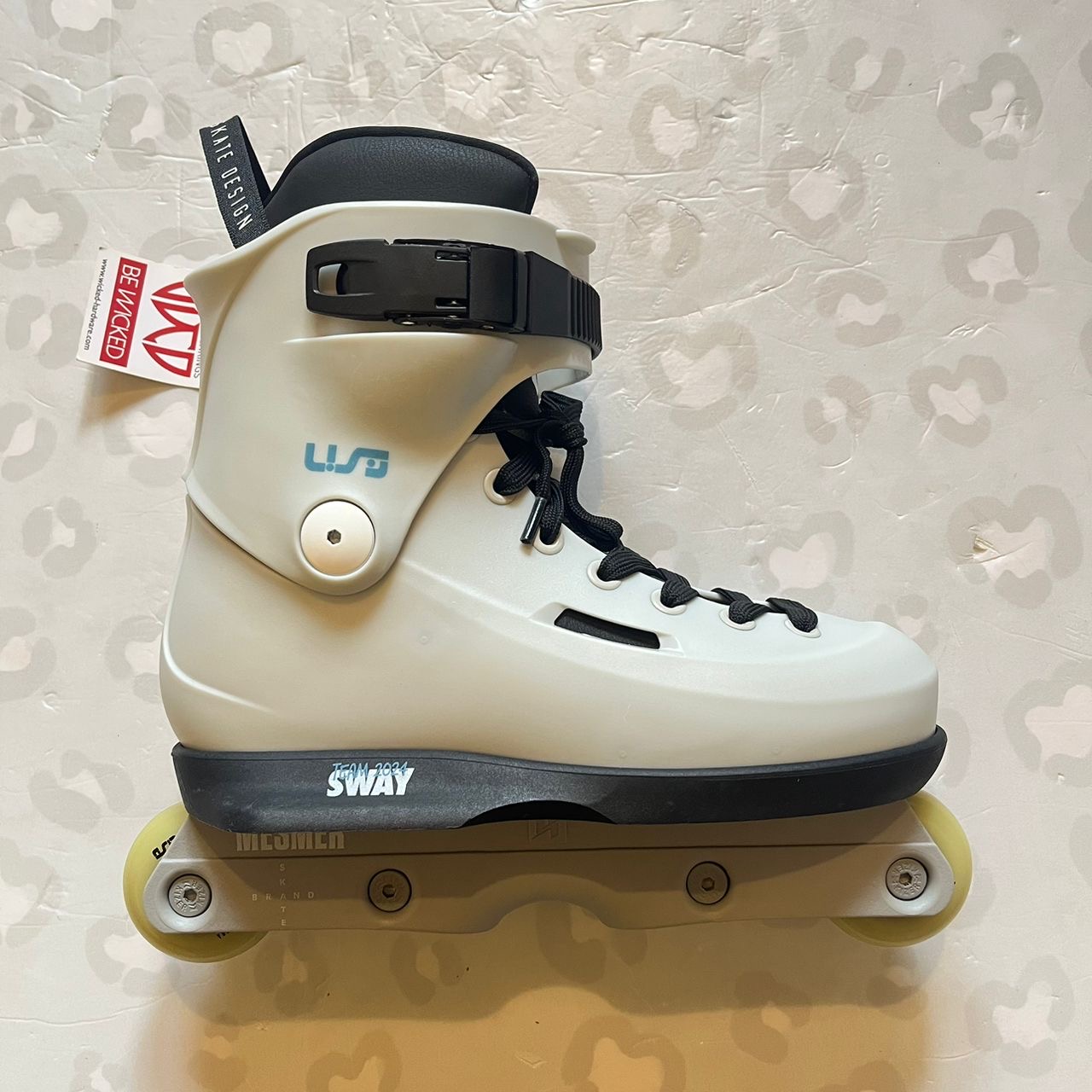 USD - Sway 58 XXIV Aggressive Inline Skates (EU39-40 Custom Promo)