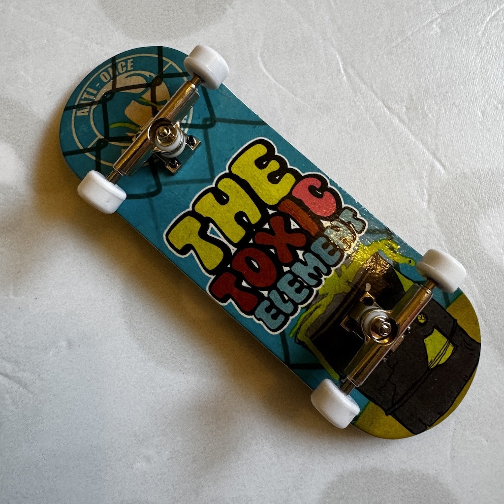 ANTI-ONCE - 32mm Wooden Complete Fingerboard (Various Designs)