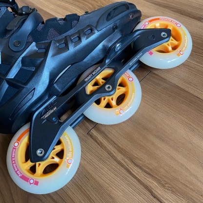POWERSLIDE - Phuzion Argon Black 100 Fitness Inline Skates (EU43 / Sunrise Wheels)