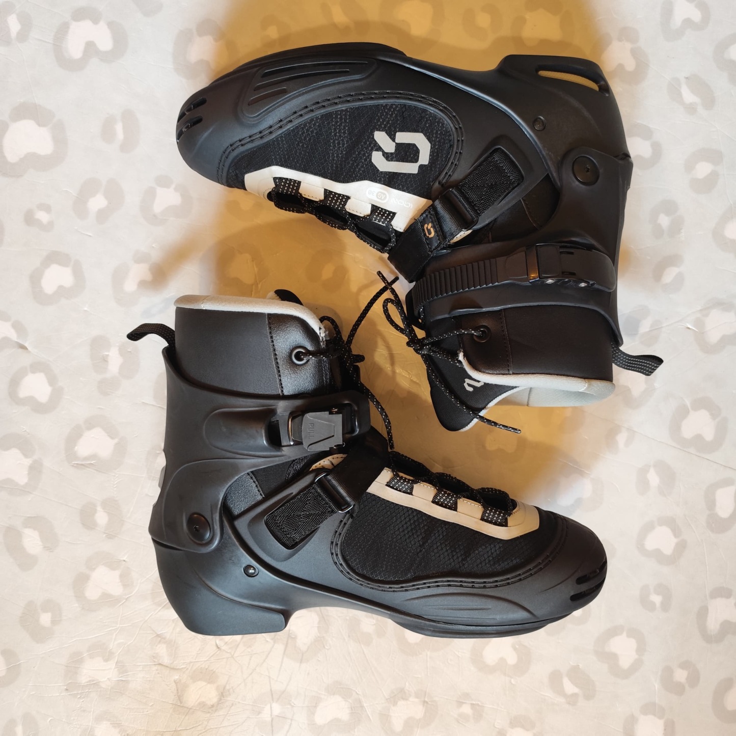 IQON - AG30 Urban Boot Only Inline Skates