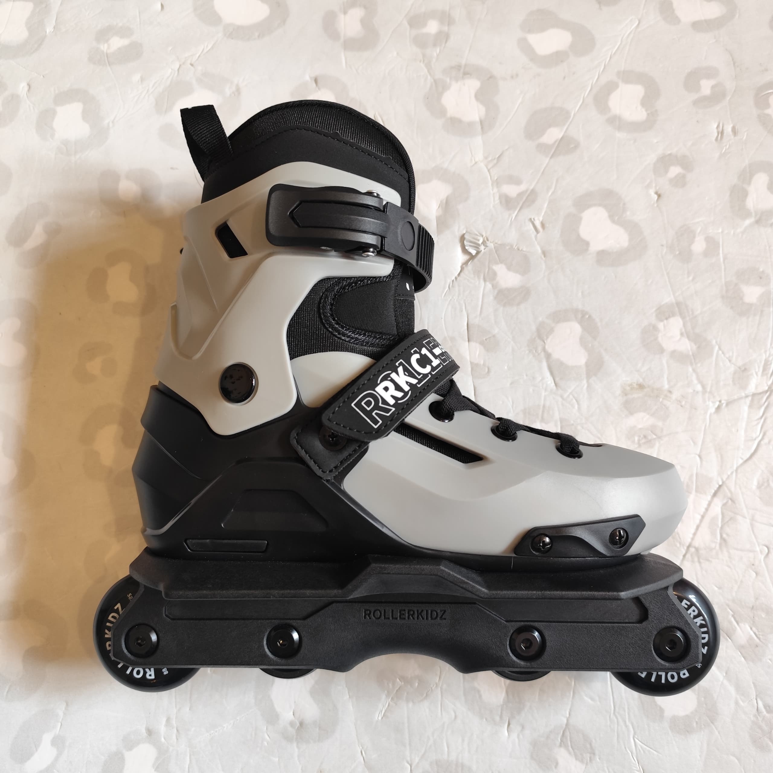 ROLLERKIDZ - Grey RK C1 Challenger Adjustable Kids Aggressive Inline Skates