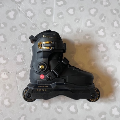 ROLLERKIDZ - RK K1 Pro Adjustable Kids Aggressive Inline Skates 