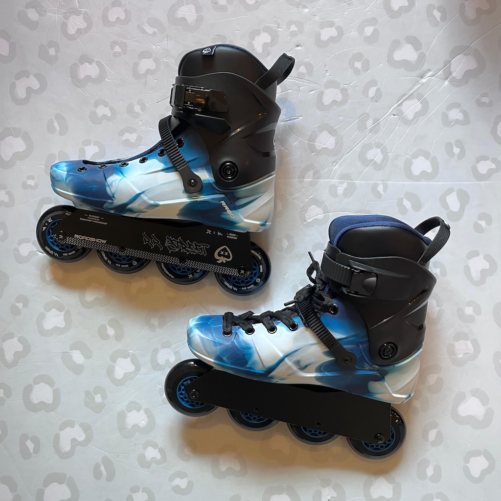 ROADSHOW - RR Street Urban Inline Skates