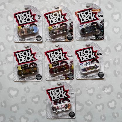TECH DECK - DC Comics Plastic Single 30mm Fingerboards (Set Alpha)