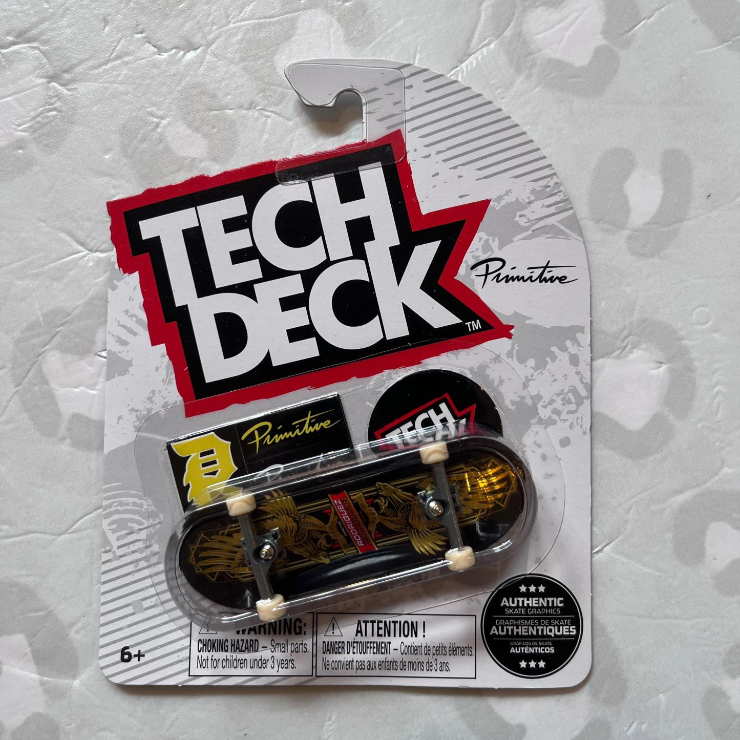 TECH DECK - DC Comics Plastic Single 30mm Fingerboards (Set Alpha)