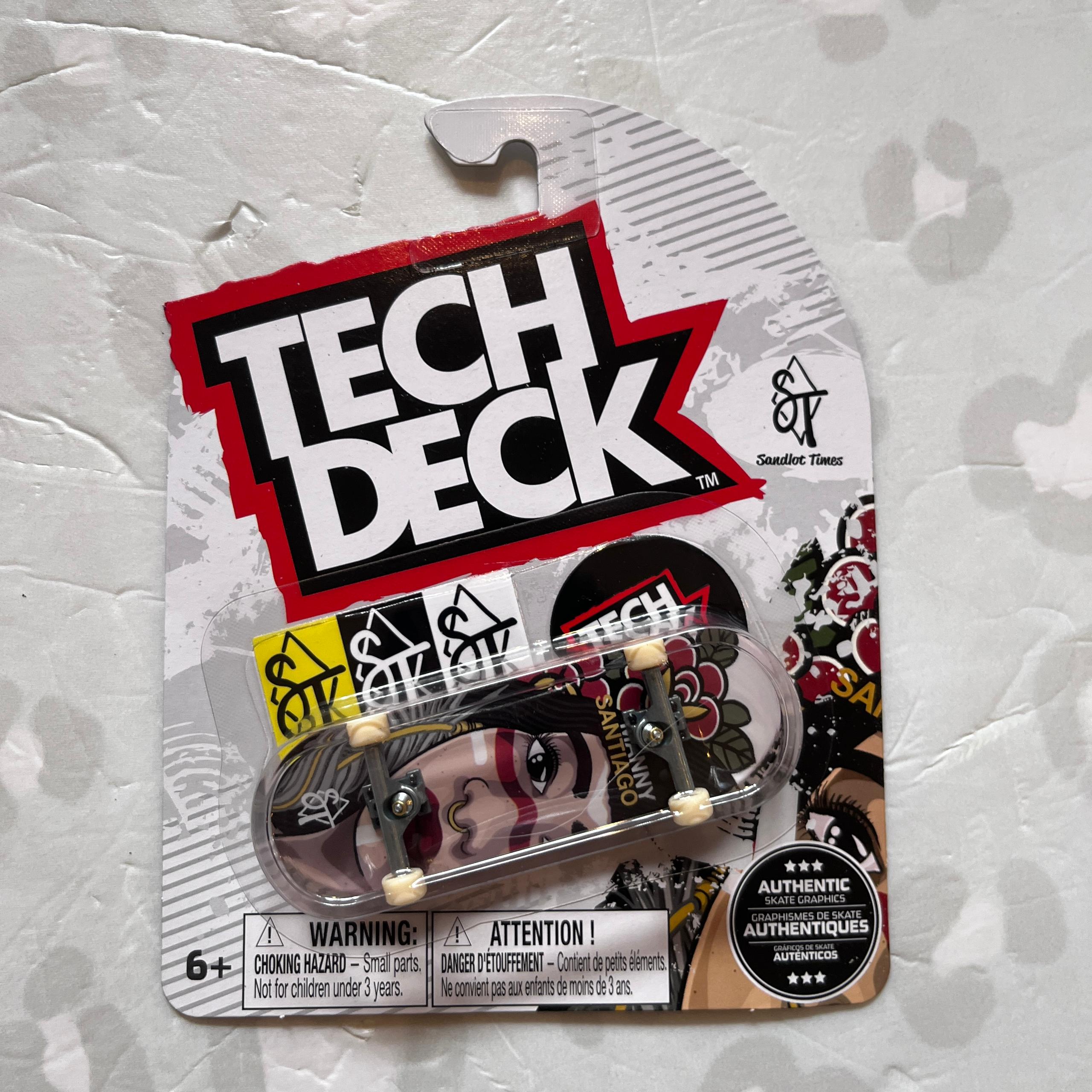 TECH DECK - DC Comics Plastic Single 30mm Fingerboards (Set Alpha)