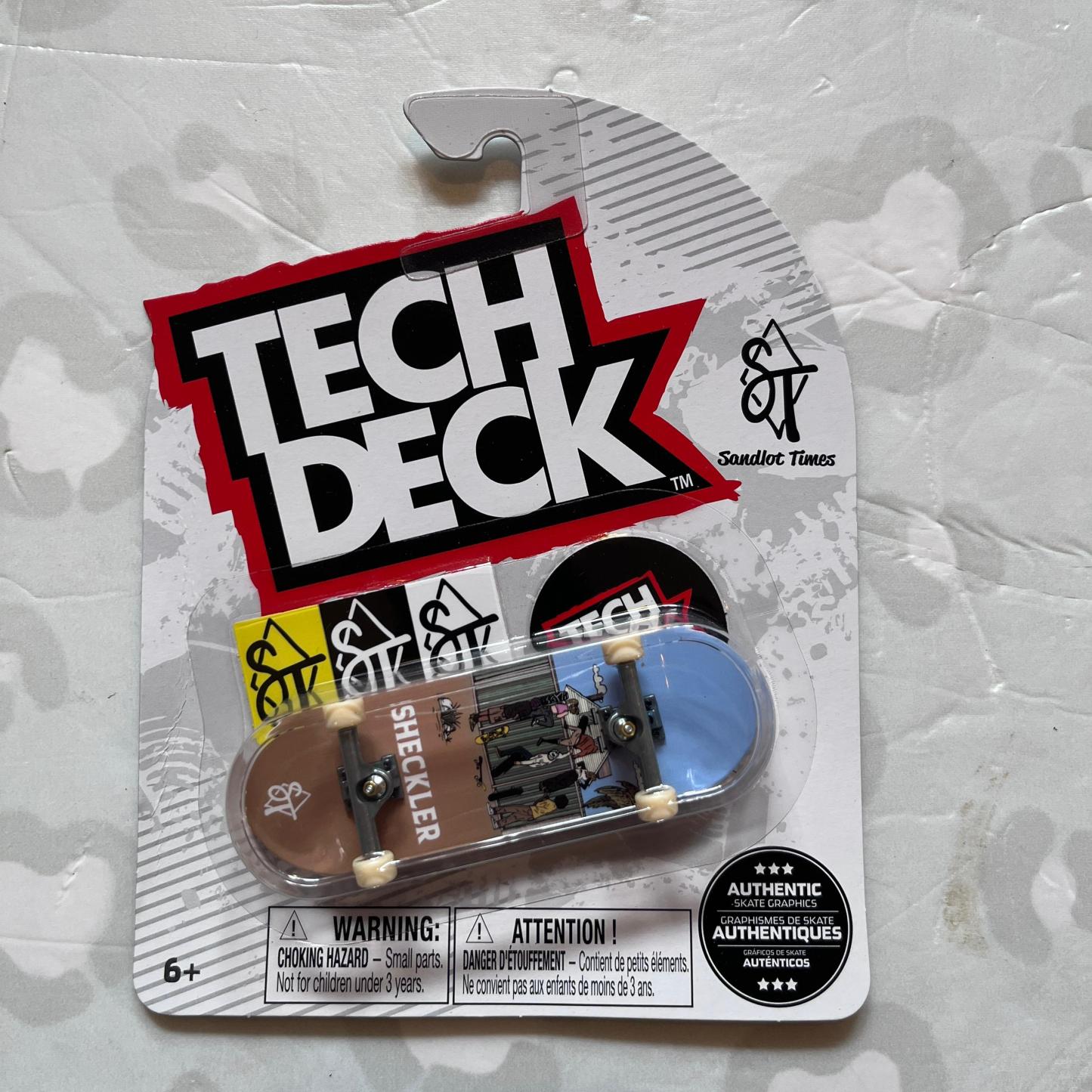 TECH DECK - DC Comics Plastic Single 30mm Fingerboards (Set Alpha)