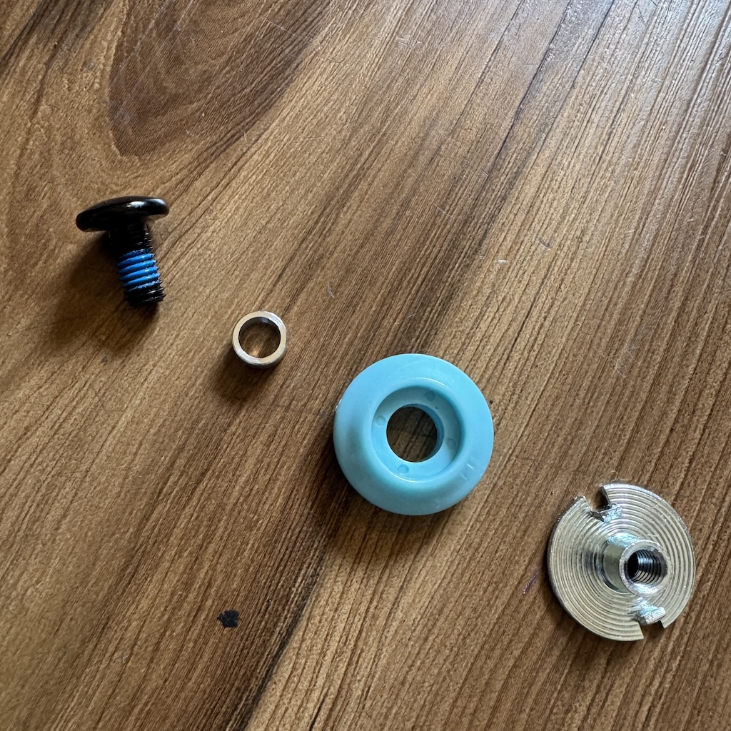 ROLLERKIDZ - 2-part Cuff Screw & Nut Set For Inline Skates (Various Colours)