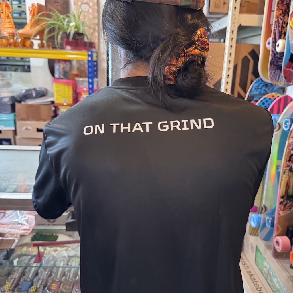 WHEEL LOVE - Black #WheelLoveMakanForce Team Crest V2 Training T-Shirt