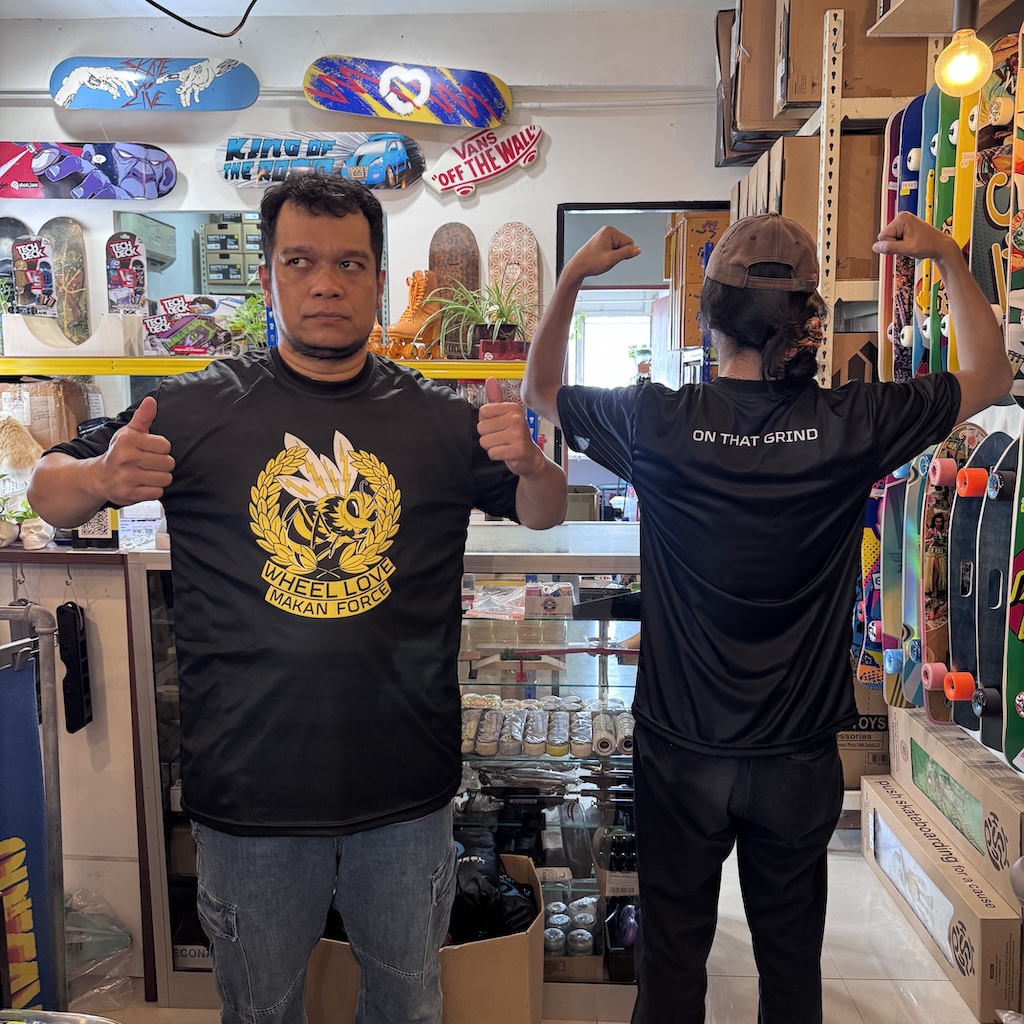 WHEEL LOVE - Black #WheelLoveMakanForce Team Crest V2 Training T-Shirt