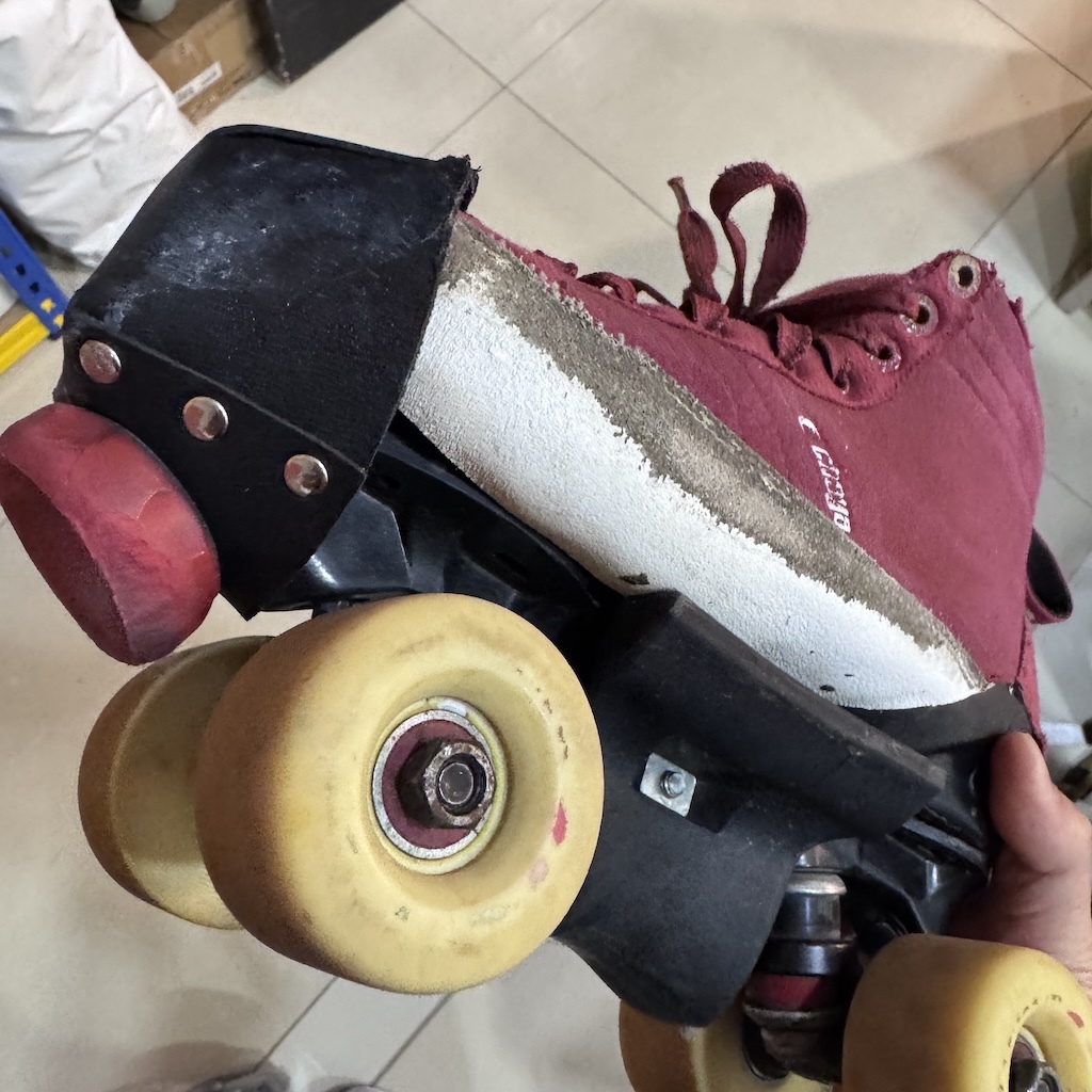 CHAYA - Karma Pro Stunt Quad Roller Skates (EU41 / USED)