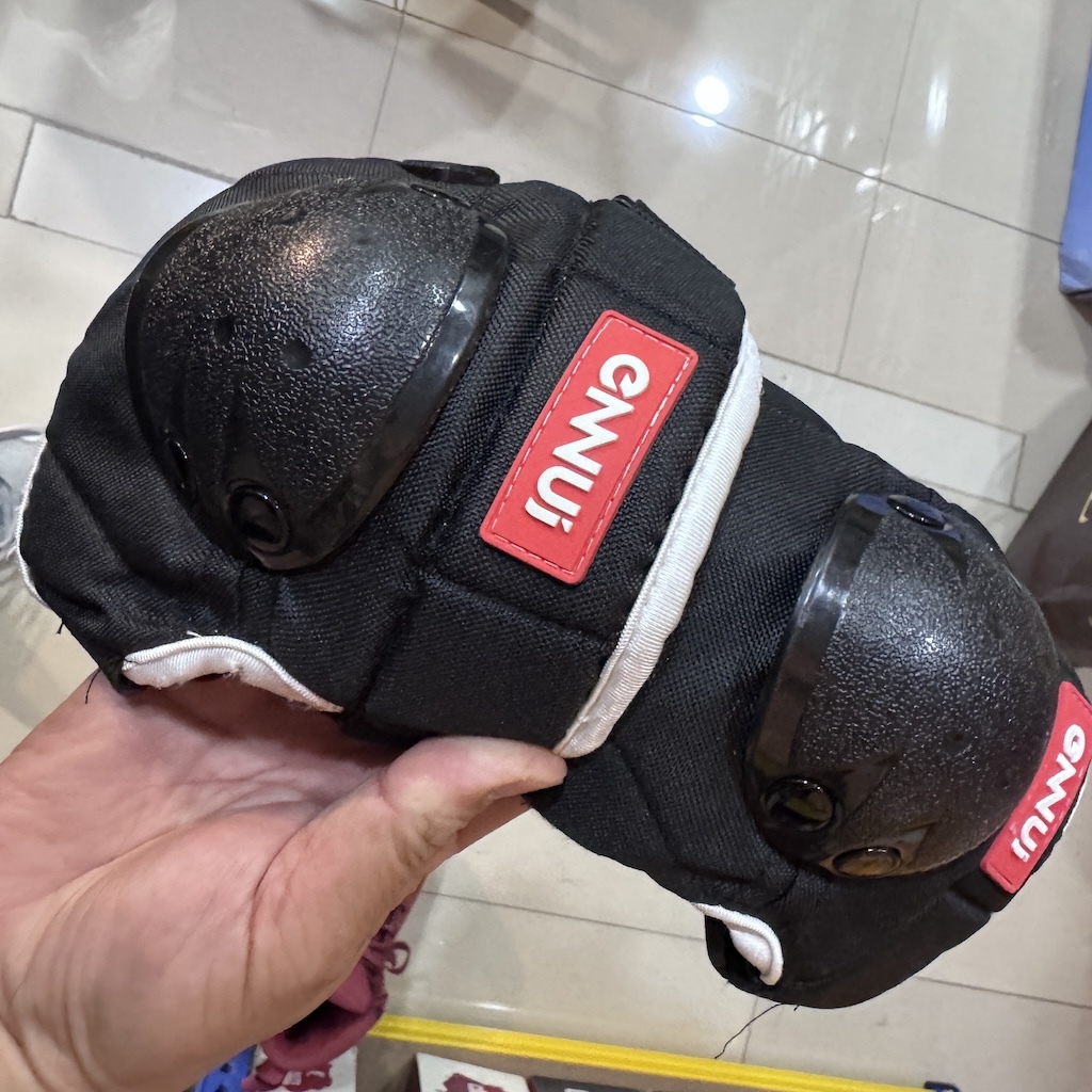 CHAYA - Karma Pro Stunt Quad Roller Skates (EU41 / USED)