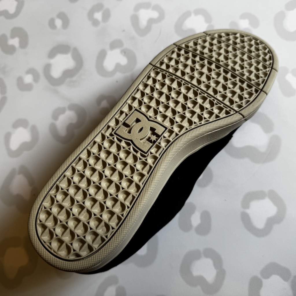 DC SHOES - Crisis 2 (Dark Grey / White) Skate Shoes