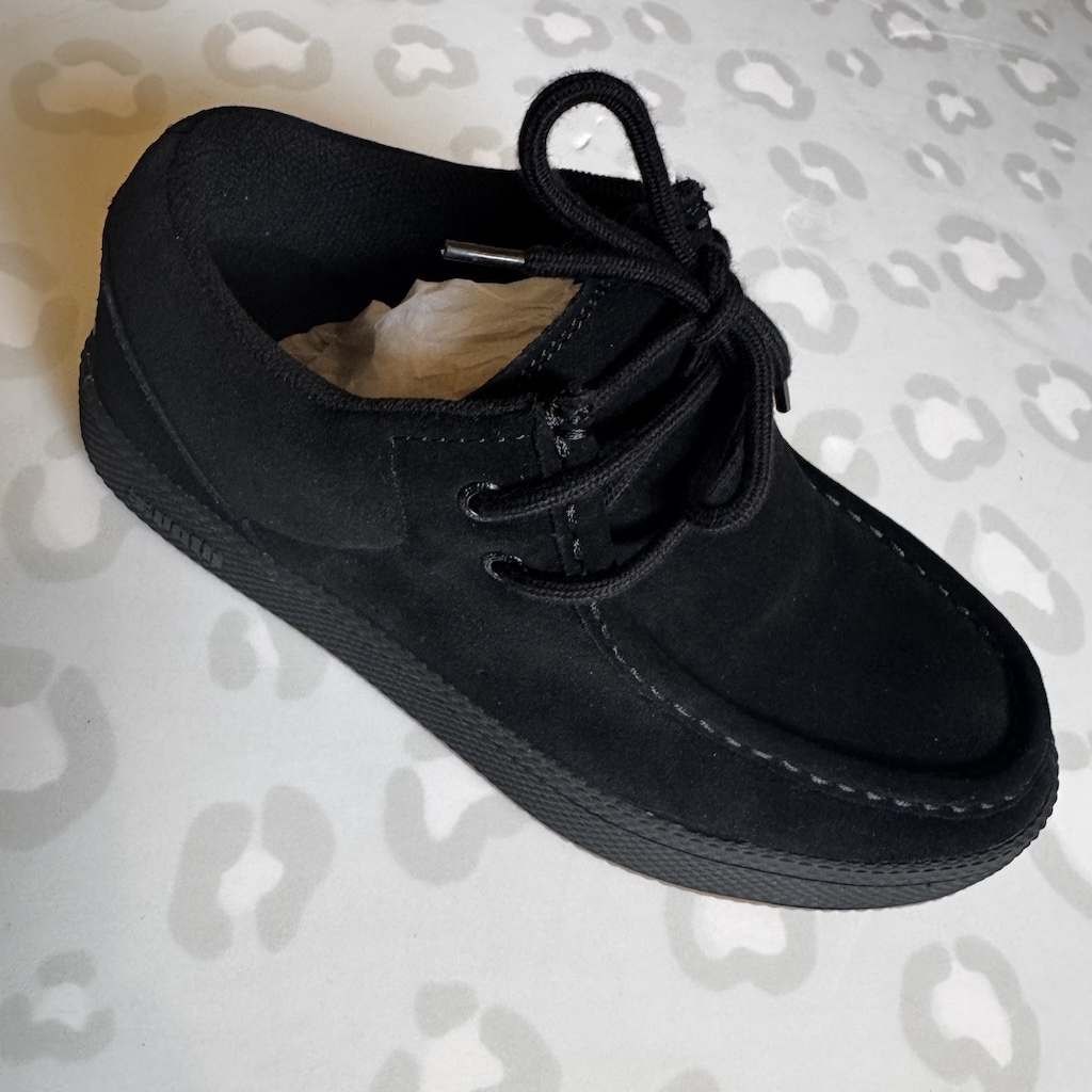IPATH - Black Suede Cats Skate Shoes 