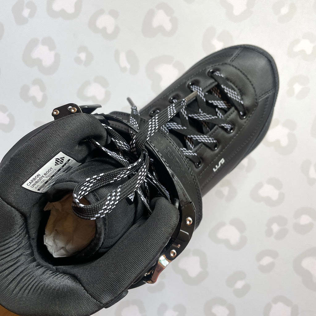 USD - Carbon + 50/50 Complete Aggressive Inline Skate