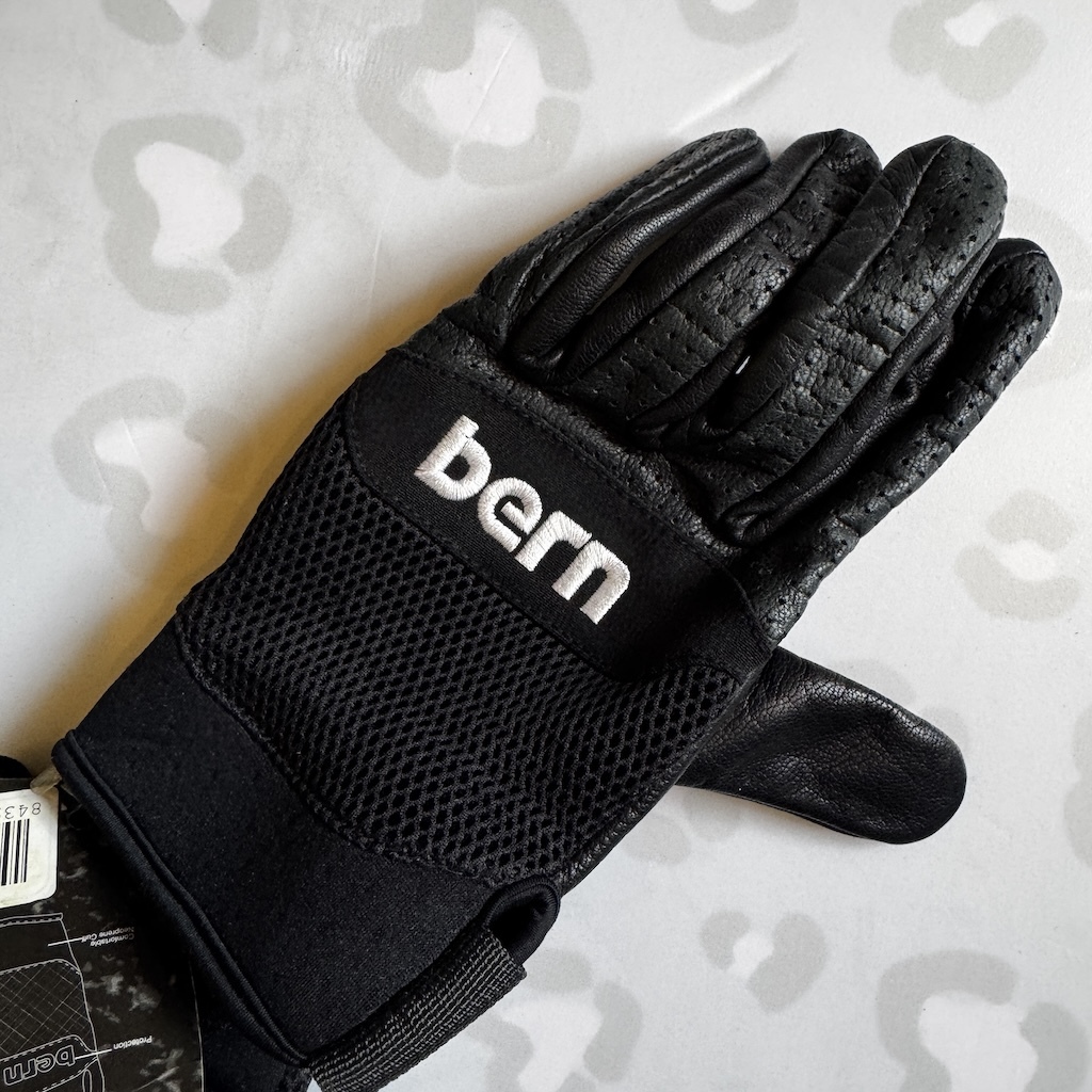 BERN - Haight (Black / Blue) Slide Gloves 
