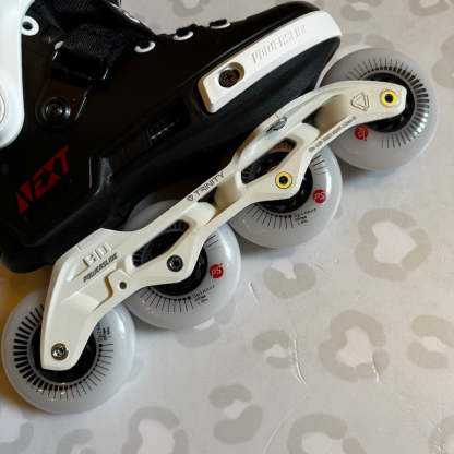 POWERSLIDE - Next Core 80 Black/White Urban Inline Skates