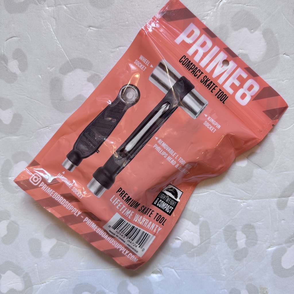 PRIME8 - Black Compact Skateboard Tool