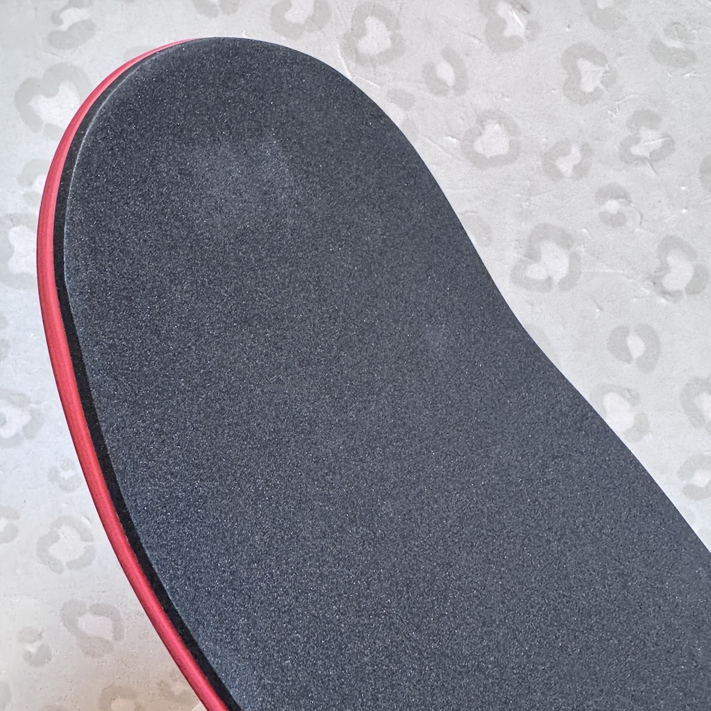 PUSH - Peek Over Soft Top 7.0" Complete Skateboard