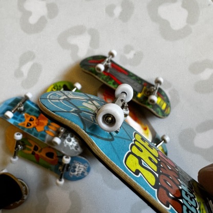 ANTI-ONCE - 32mm Wooden Complete Fingerboard (Various Designs)