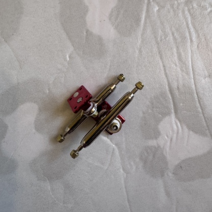 BLANK - VTX 34mm Fingerboard Trucks (Various Colours)