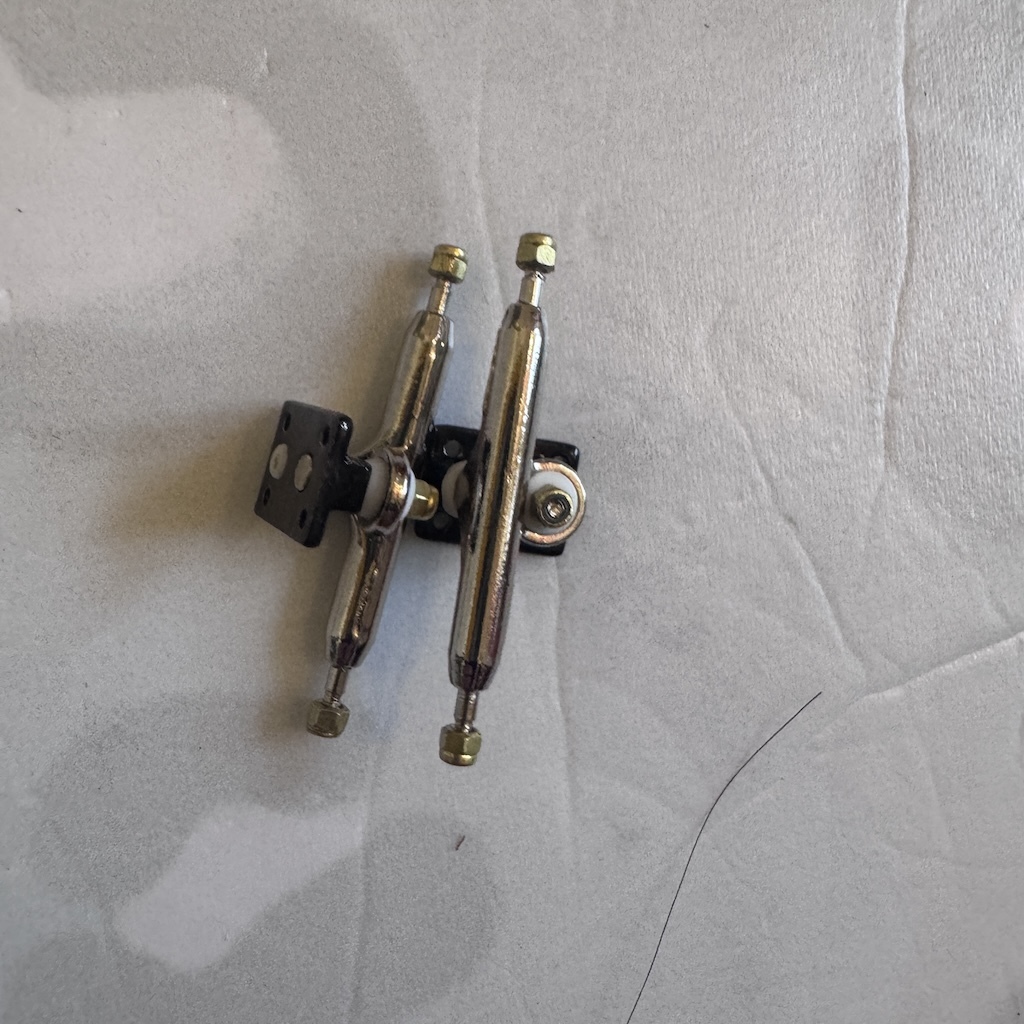 BLANK - VTX 34mm Fingerboard Trucks (Various Colours)