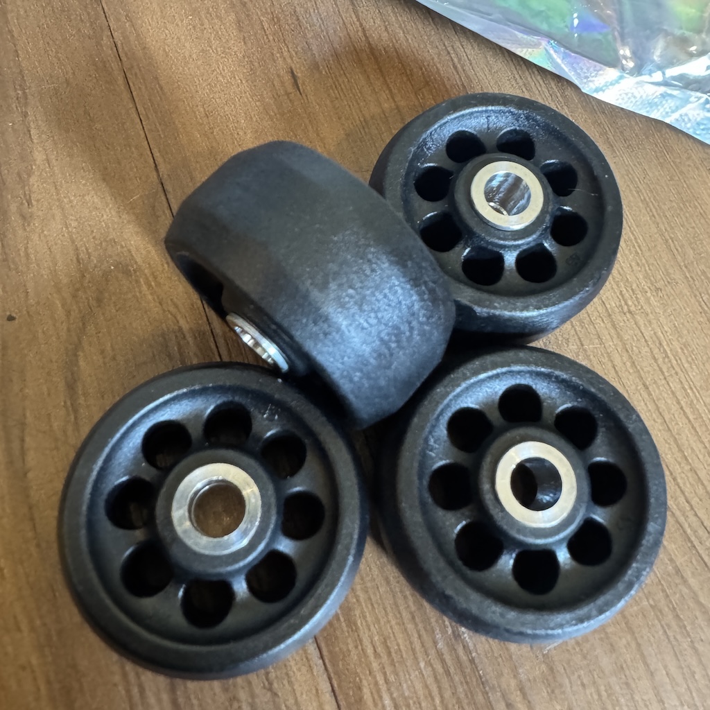 ROLLERKIDZ - Black 45mm Antirocker Aggressive Inline Skate Wheels