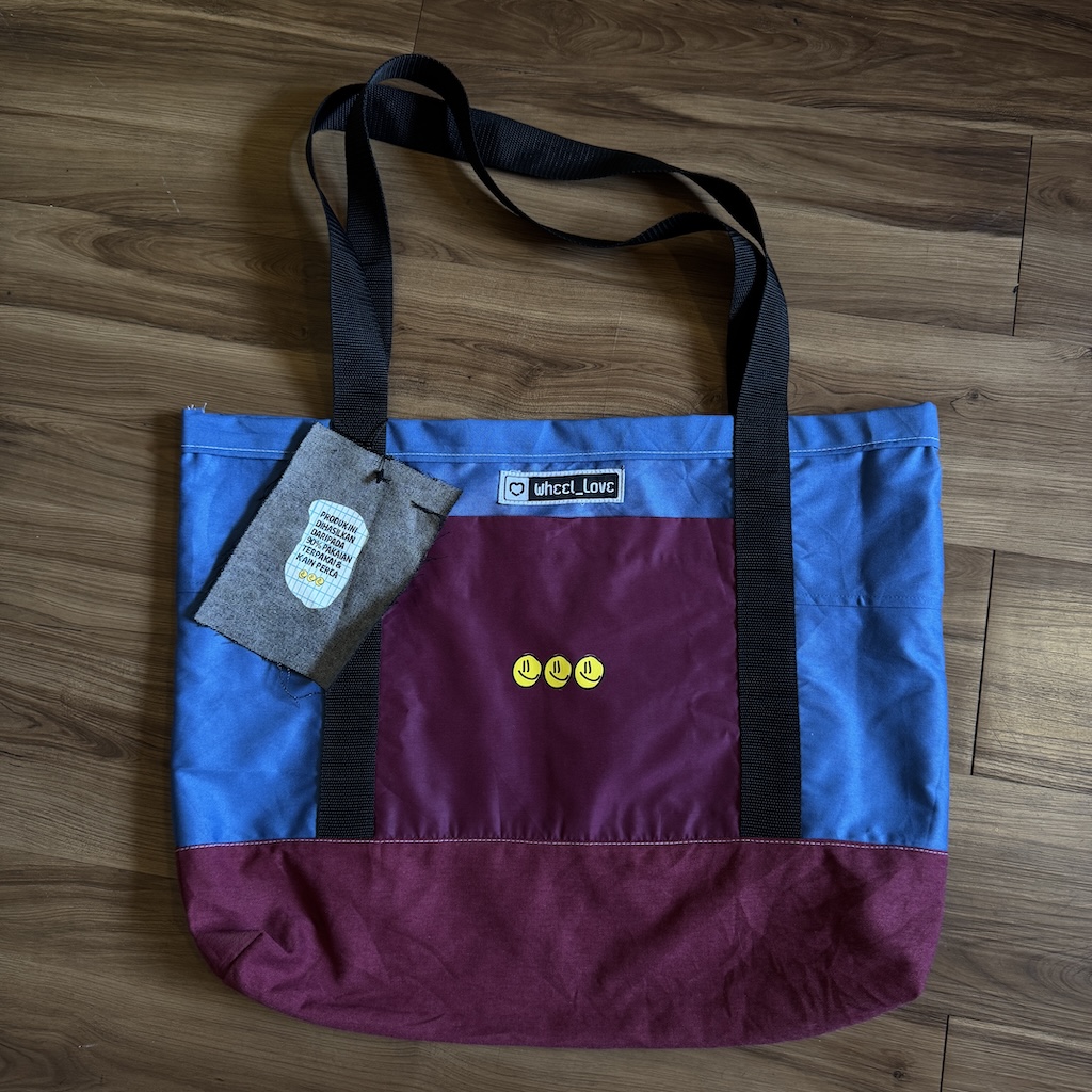 WHEEL LOVE - Oight Upcycled Skate Carrier Tote Bag