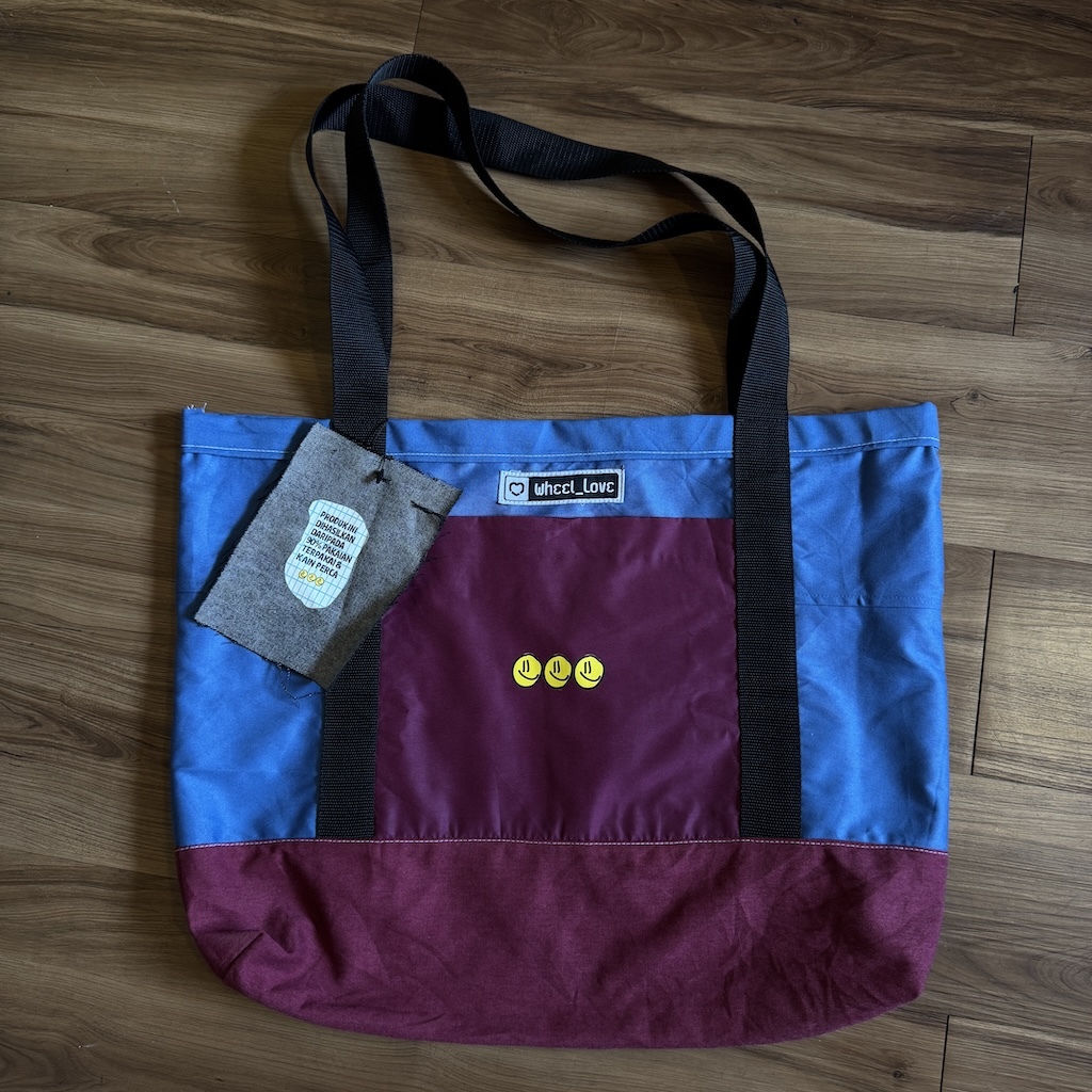 WHEEL LOVE - Oight Upcycled Skate Carrier Tote Bag