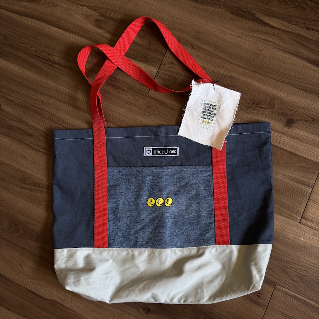 WHEEL LOVE - Oight Upcycled Skate Carrier Tote Bag