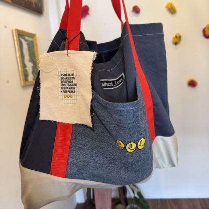 WHEEL LOVE - Oight Upcycled Skate Carrier Tote Bag
