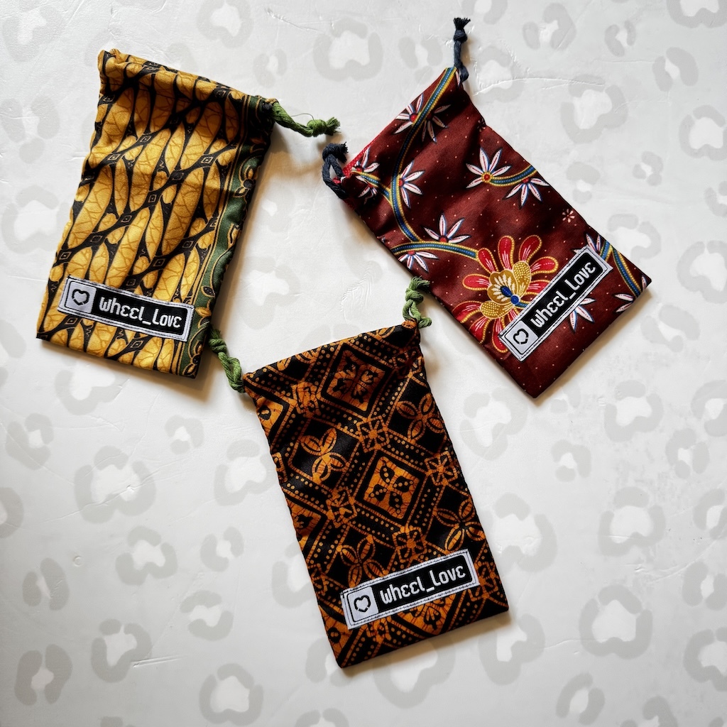 WHEEL LOVE - Batik Pouch 