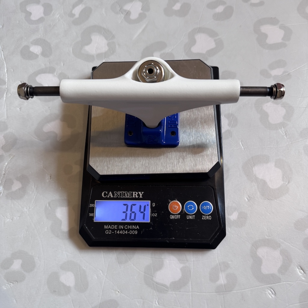 BD SKATE CO - Blue/White Hollow Light II 5.5" Skateboard Trucks