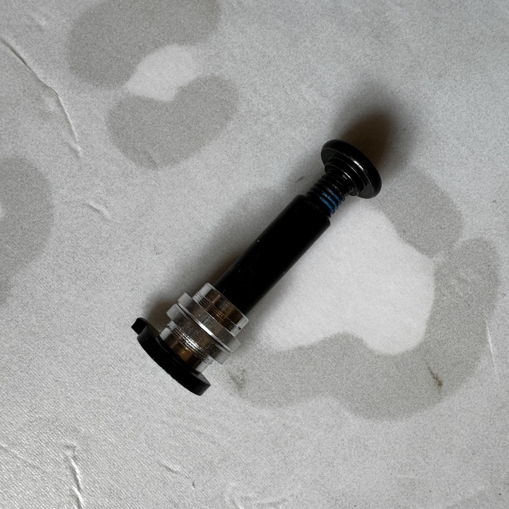 GROUND CONTROL - 8mm Sickle Axle Set For Aggressive Inline