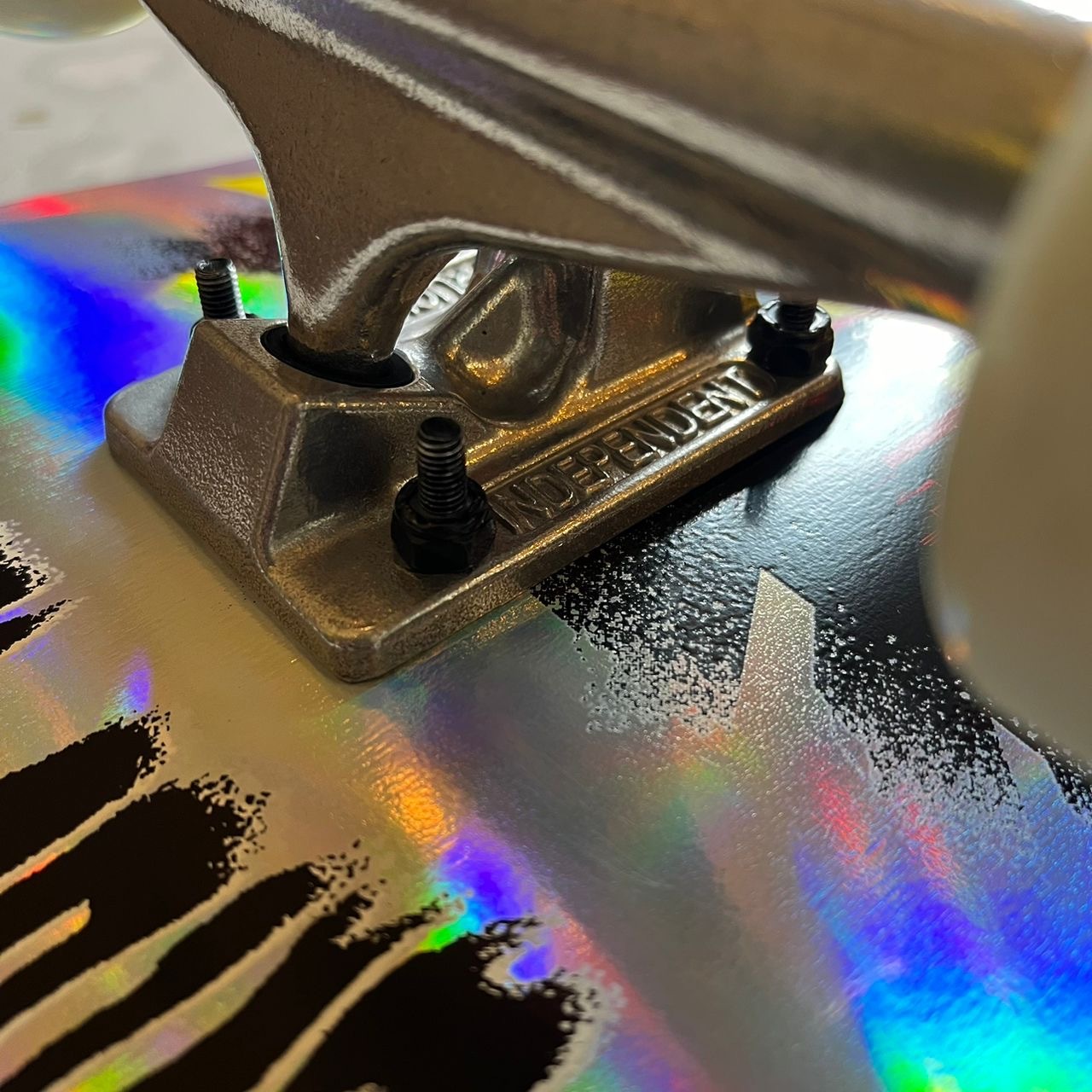 SANTA CRUZ - Godzilla Shin Firepit Knox 8.5" x 32.2" Complete Skateboard (Premium Ricta & Independent Promo)