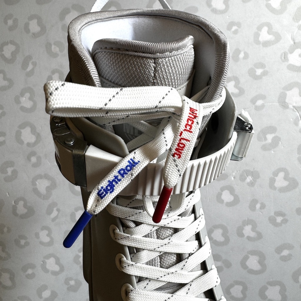 WHEEL LOVE - 8Roll Red/Blue Skate Laces