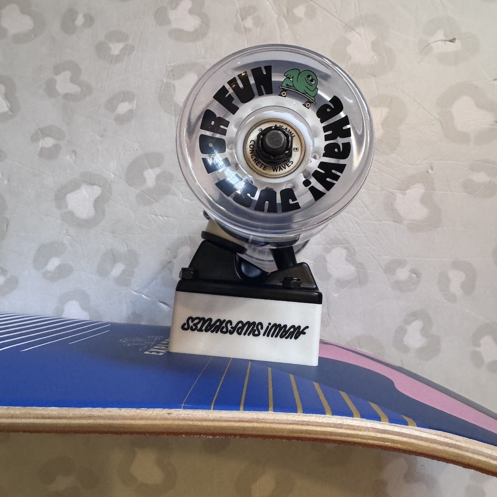 AKAW! - Sunbeach 9.625" x 30.75" Complete Surfskate Cruiser Skateboard (Waterborne Trucks)