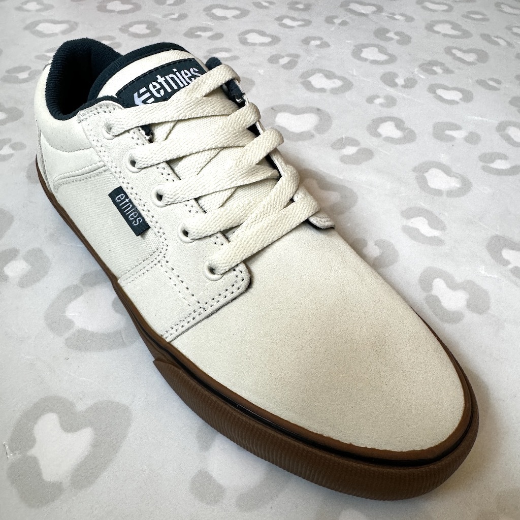 ETNIES - Barge LS (White / Blue / Gum) Suede Skate Shoes