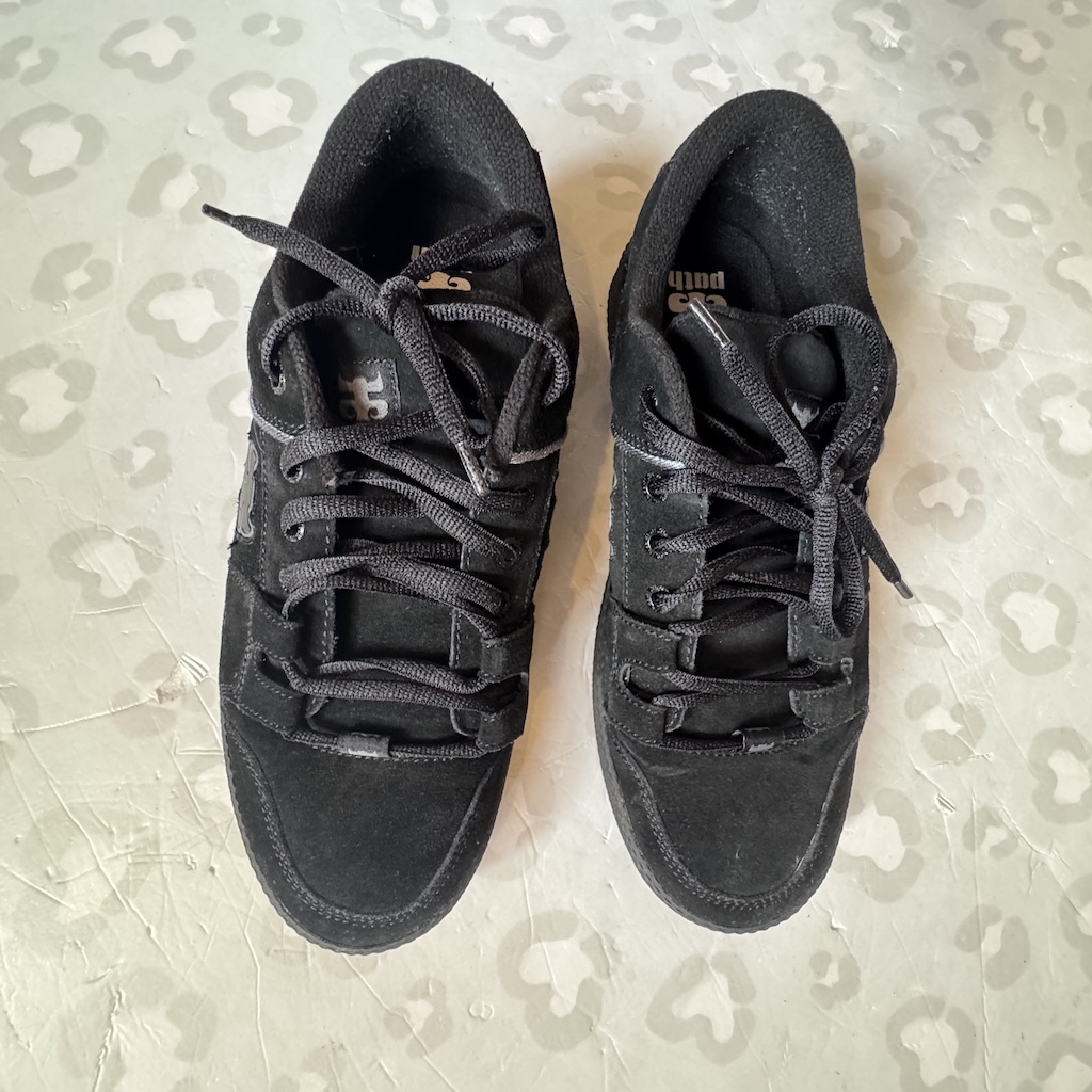 IPATH - Cricket (Black Suede) Skate Shoes (US10 / USED)