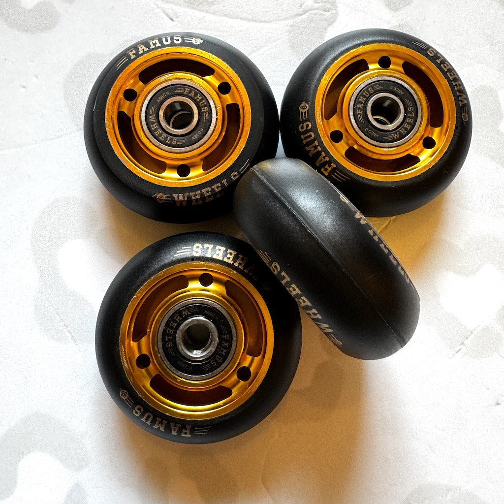 FAMUS - Gold/Black 60mm/88a Aluminium Core Aggressive Inline Skate Wheels