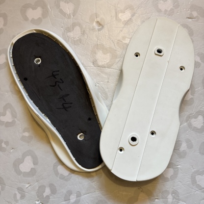 IQON - White VII Aggressive Inline Skate Flat Soulplate