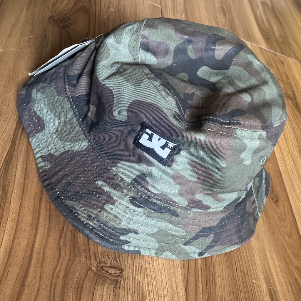 DC SHOES - Deep End Reversible Camo/Black Bucket Hat