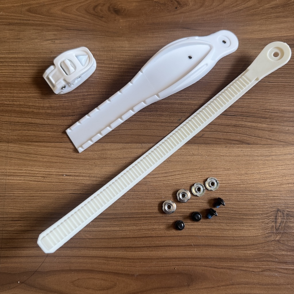 BLANK - White/Plastic Ratchet Buckle Midstrap For Inline Skates