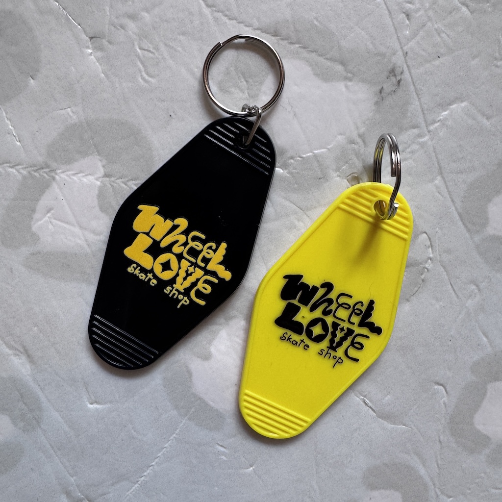 WHEEL LOVE - Typography Key Chain