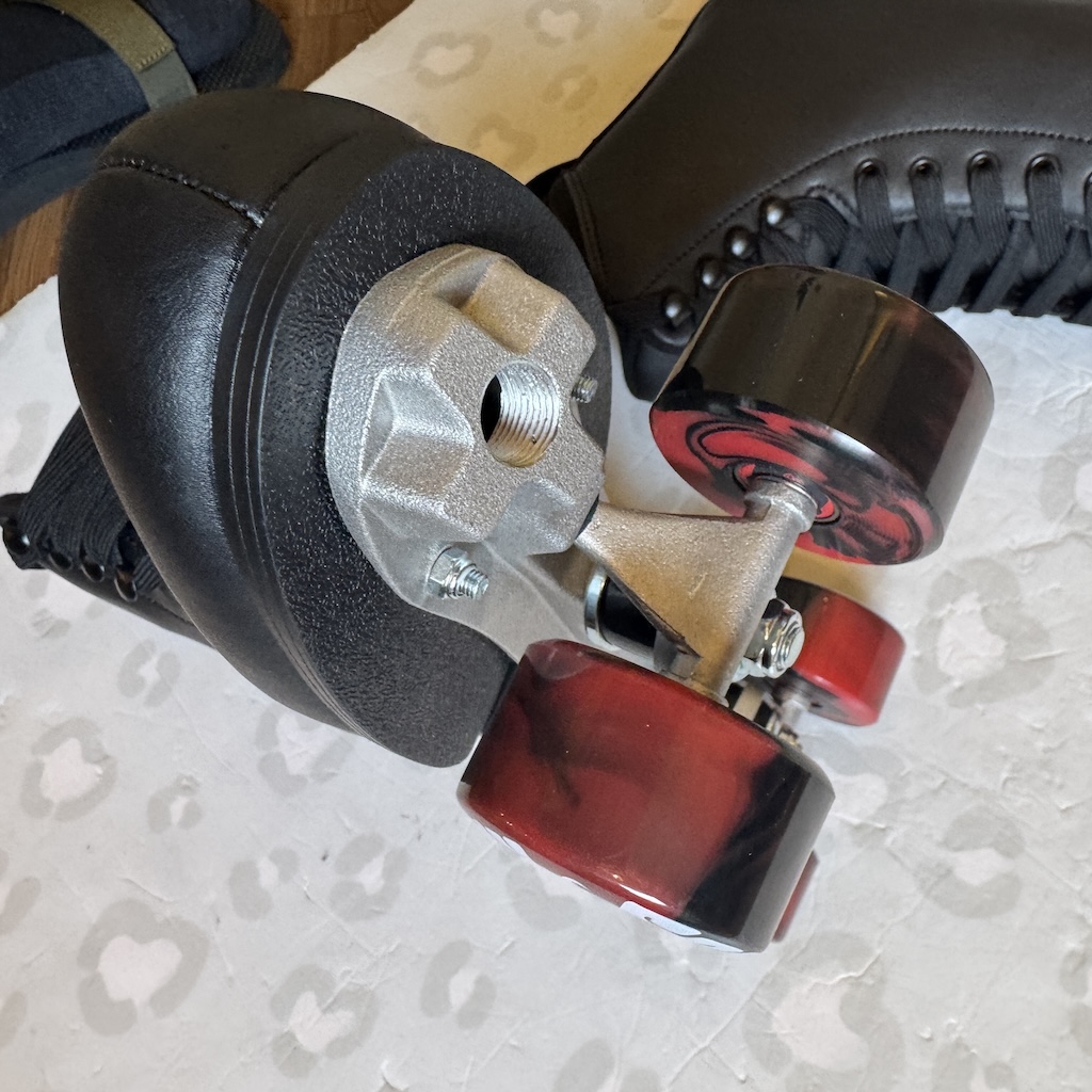 CHAYA - Classic Dance Black Quad Roller Skates (EU43 / USED)