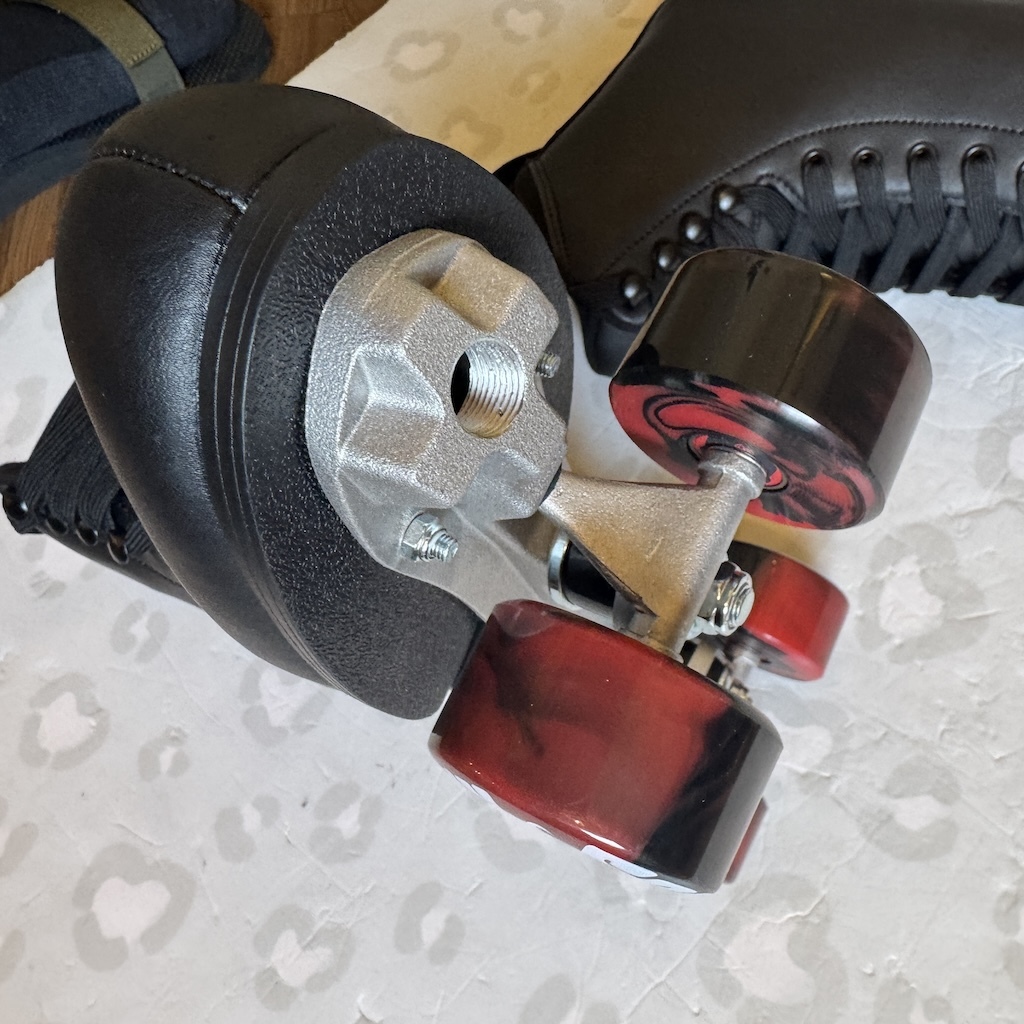 CHAYA - Classic Dance Black Quad Roller Skates (EU43 / USED)