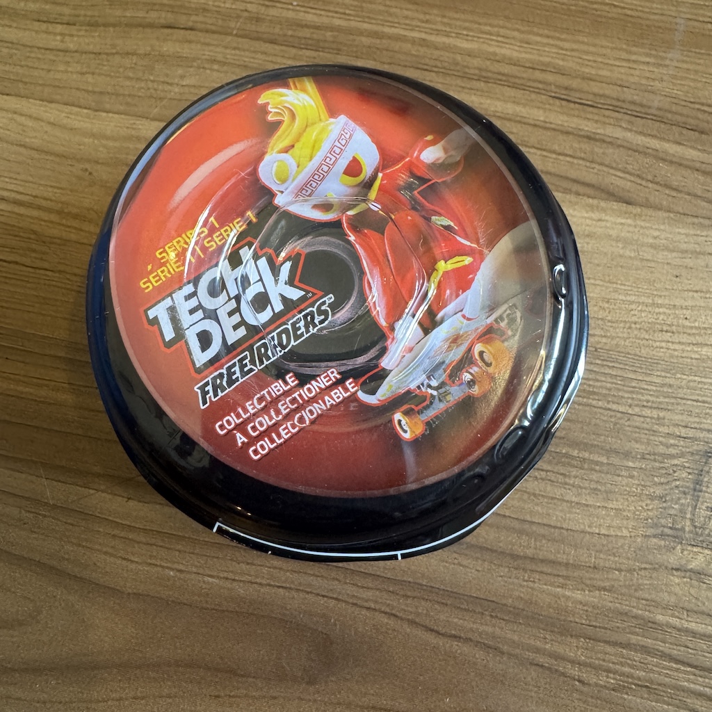 TECH DECK - Series 1 Free Riders Collectible Mini Skateboard Figure (Blind Pack)