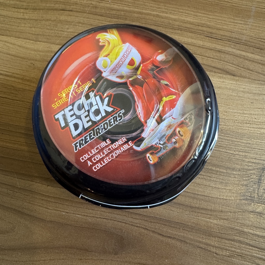 TECH DECK - Series 1 Free Riders Collectible Mini Skateboard Figure (Blind Pack)
